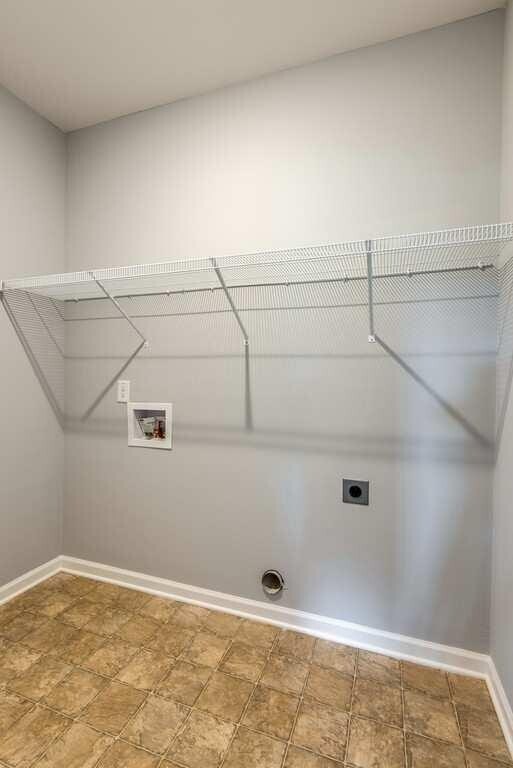 Building Photo - Fairview Station Charmer!  Perfectly comfortable 4/2.5 family home close to Westwood Elementary.