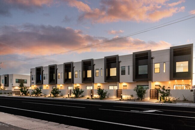 Building Photo - 4050 N 12th St