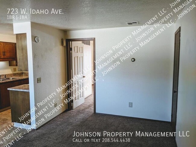 Building Photo - 723 W Idaho Ave