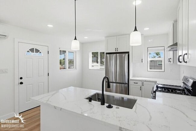 Building Photo - Newly Renovated 2Bdm 1Ba Apartment with Modern Upgrades in Chula Vista!