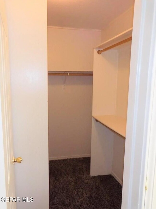 Building Photo - 5473 Roger Maris Dr