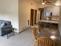Building Photo - 318 W Belleview St