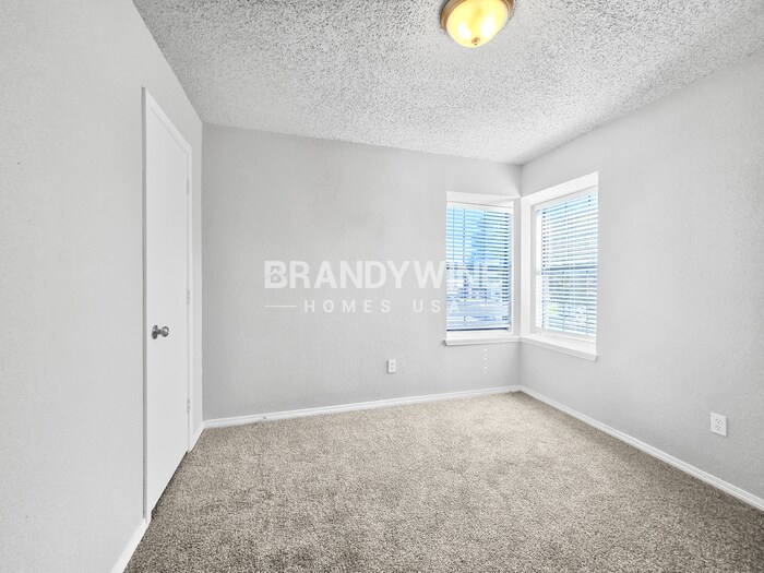 Building Photo - 6508 Hyden Dr