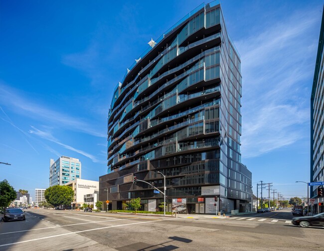 Building Photo - 6401 Wilshire Blvd