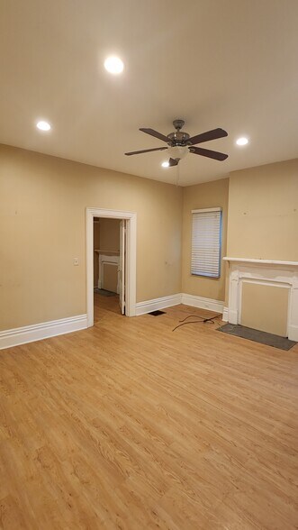 Building Photo - 4801 Sciota St