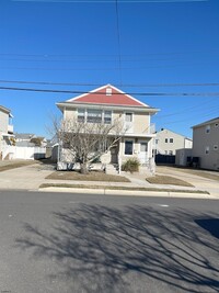 Building Photo - 217 N Swarthmore Ave