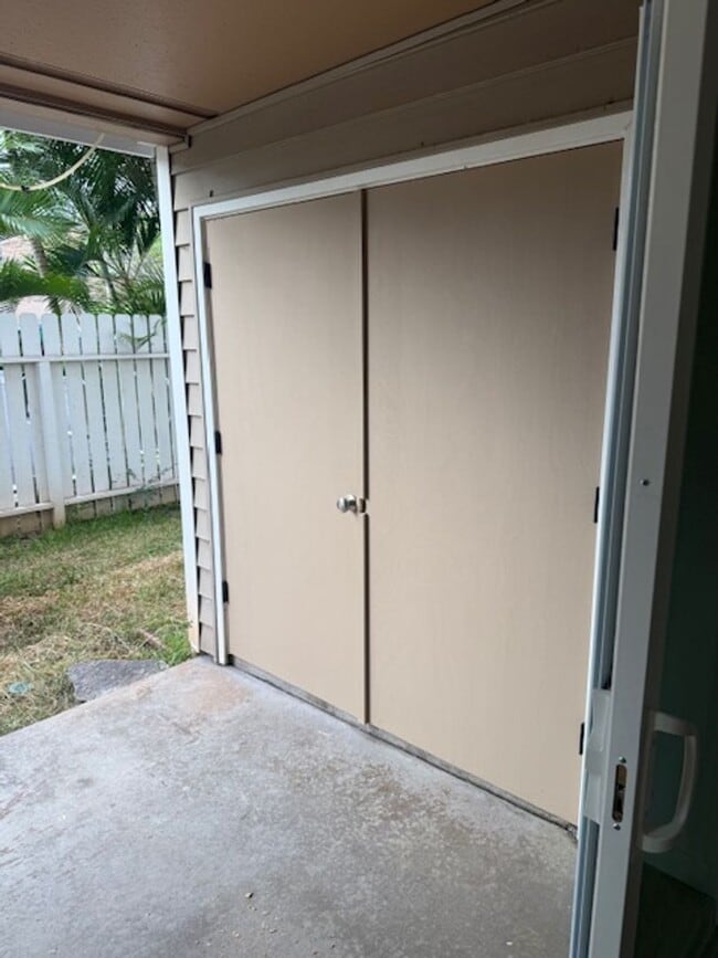 Building Photo - Ground floor Kahului Ikena unit