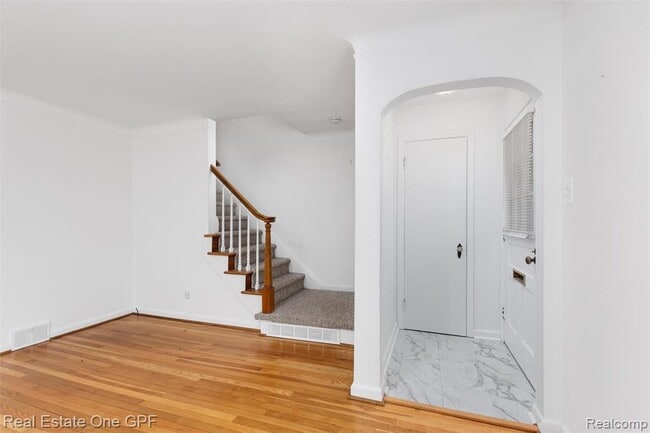 Building Photo - 699 St Clair Ave