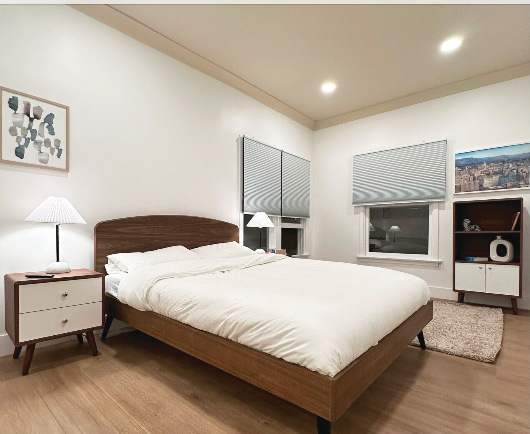 Building Photo - 1448 N Fuller Ave