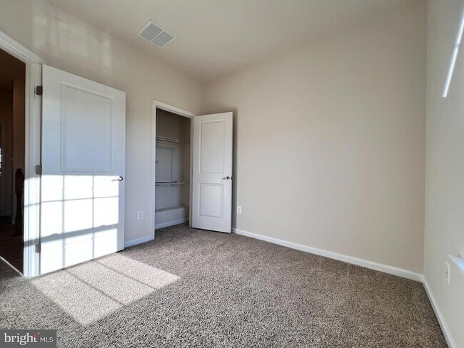 Building Photo - 22730 Autumn Breeze Ave