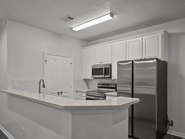 Building Photo - 1501 Cedar Elm Dr