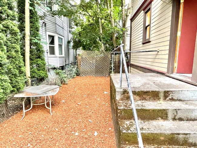 Building Photo - Buckman Beautifully Remodeled 1900 Craftsm...