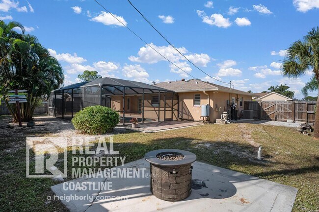 Building Photo - Welcome to Your Venice Oasis!