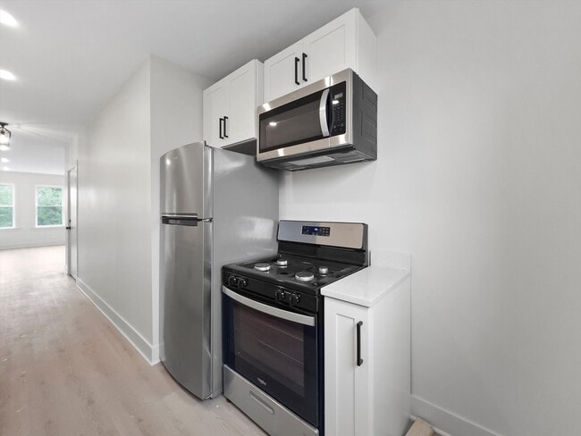 Building Photo - 6254 N Whipple St