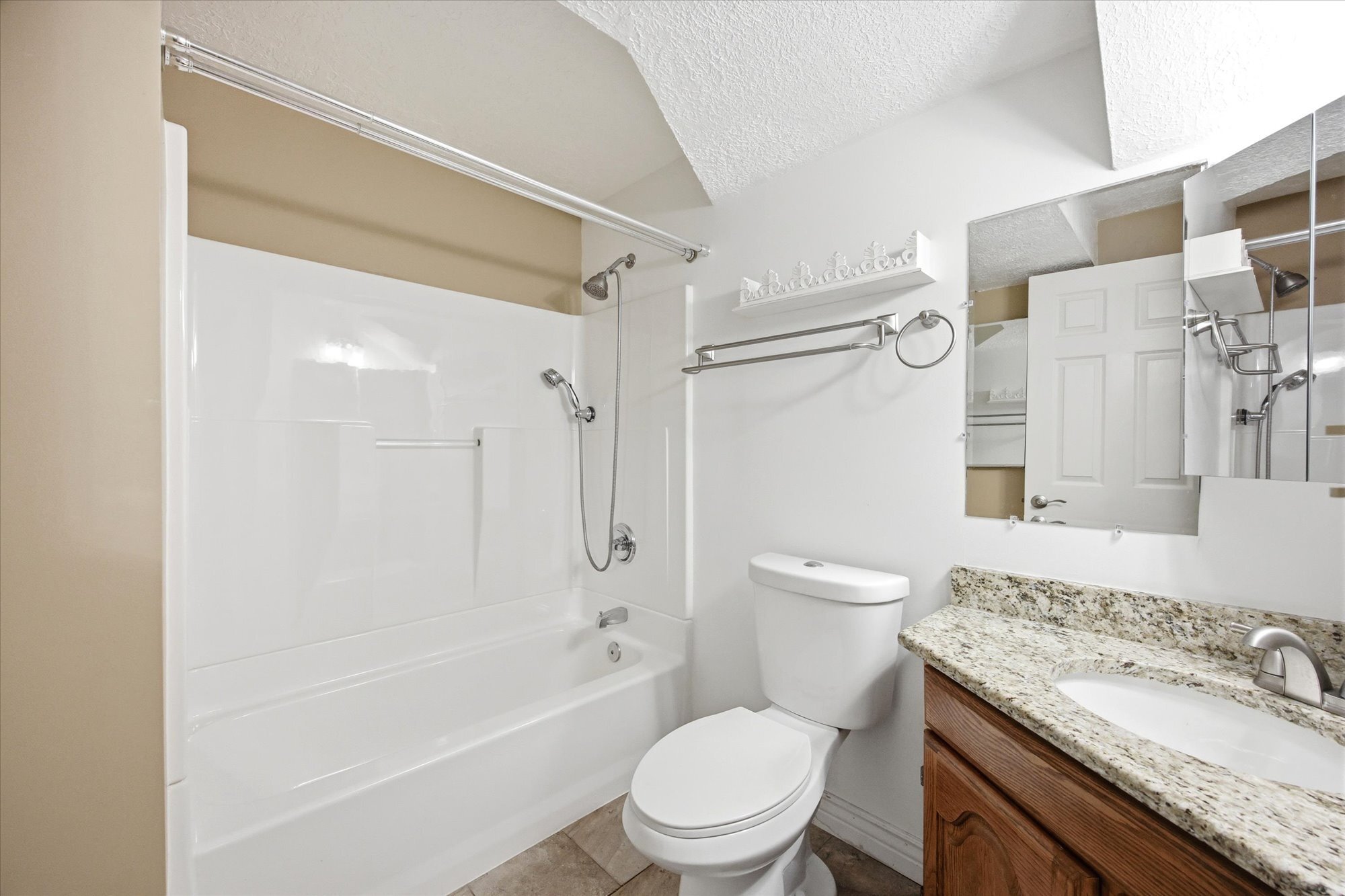 Building Photo - 734 Sandy Dunes Dr