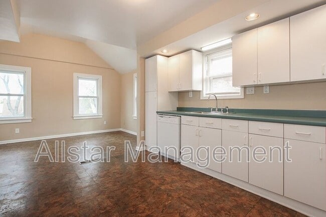 Building Photo - 7508 Theota Ave