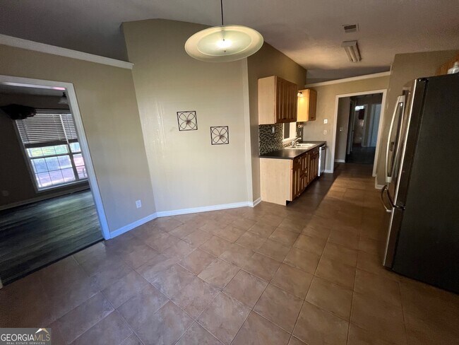 Building Photo - 70 Park Meadows Dr SW