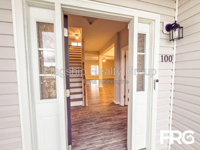Building Photo - 100 Kettle Dr