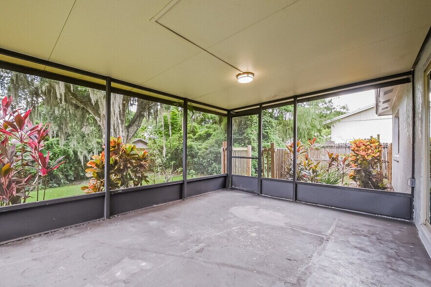 Building Photo - 522 Westport Dr