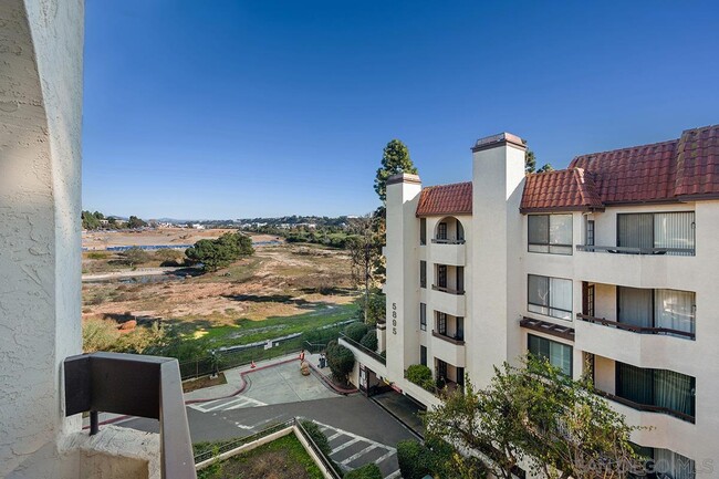 Building Photo - 5865 Friars Rd