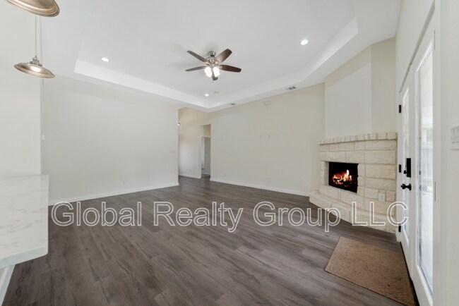Building Photo - 2675 Fairwood Dr