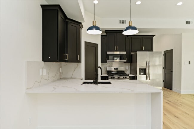 Building Photo - 4605 Siegel St