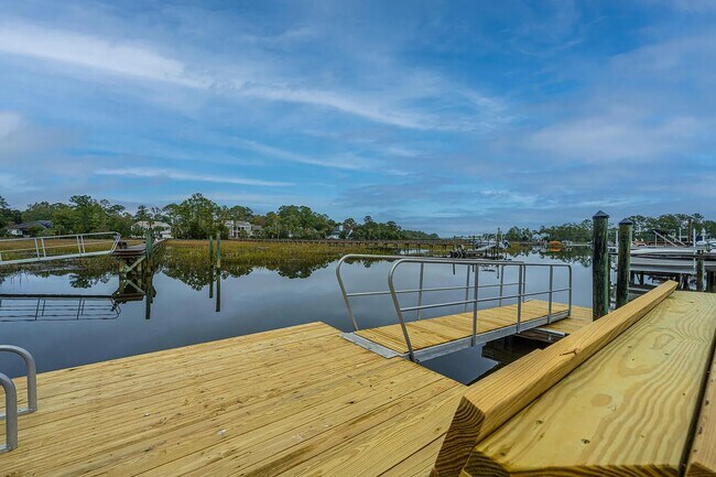 dock - 3584 Henrietta Hartford Rd