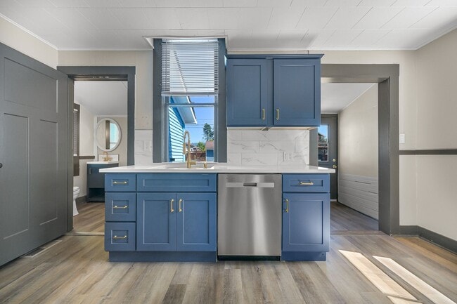 Building Photo - 4 Bedroom Home for Rent! Remodeled Home wi...