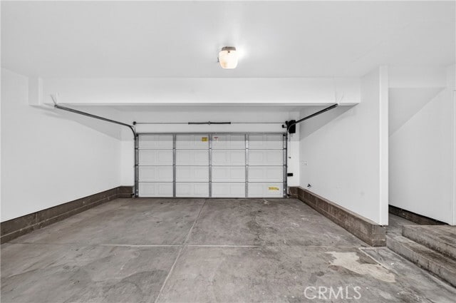 Building Photo - 15919 Halldale Ave