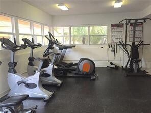 Building Photo - 4061 N Dixie Hwy