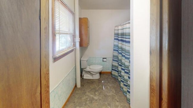 Building Photo - 312 8th St NW