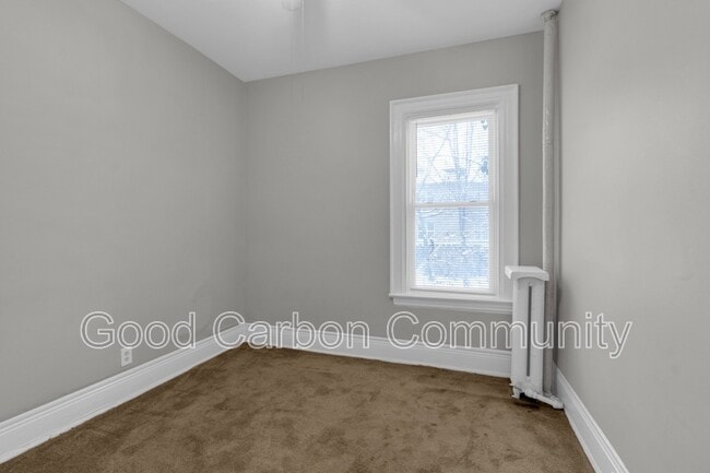 Building Photo - 77 Richmond Ave