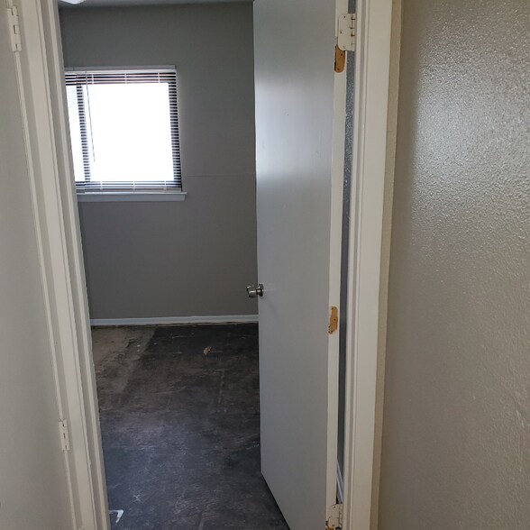 Building Photo - 1046 Lemon Tree St