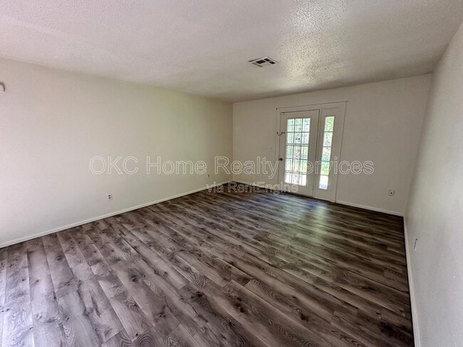 Building Photo - 421 NW 89th St