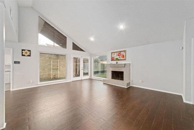 Building Photo - 7107 Plaza Del Sol Dr