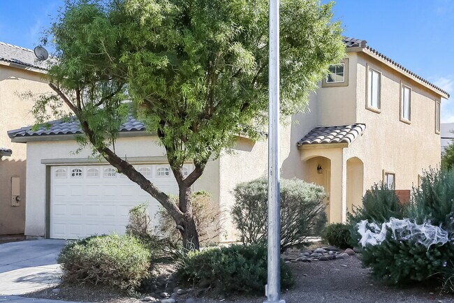 Building Photo - 37 Rosa Rosales Ct