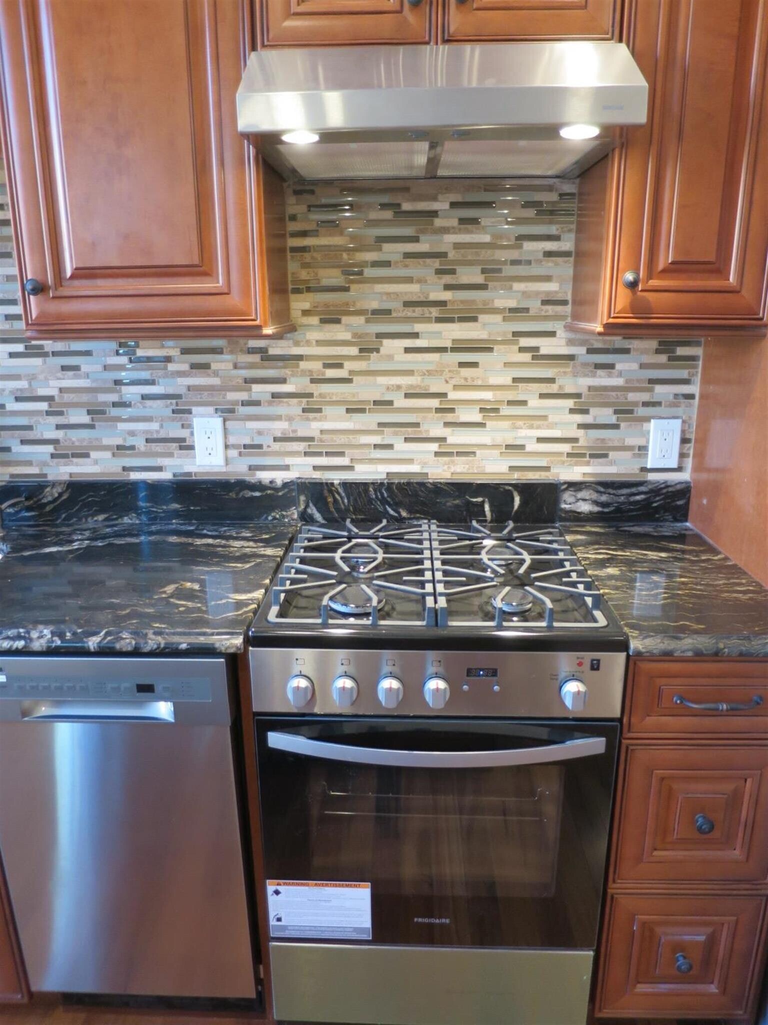 Building Photo - 136 Inman St