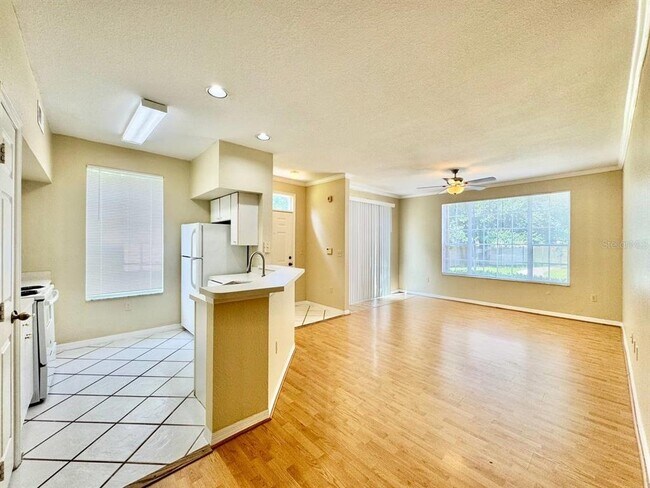 Building Photo - 10440 White Lake Ct