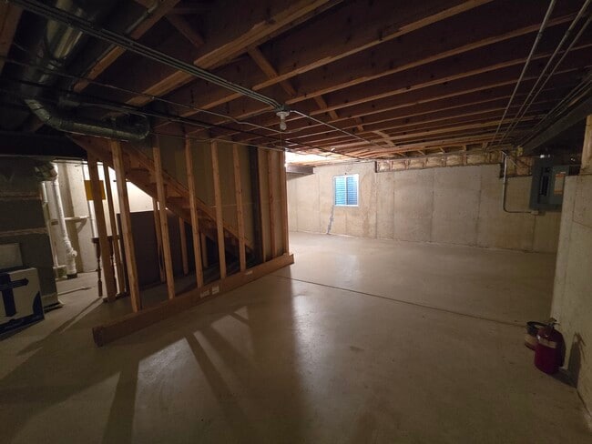 Building Photo - 2286 Brookside Ln