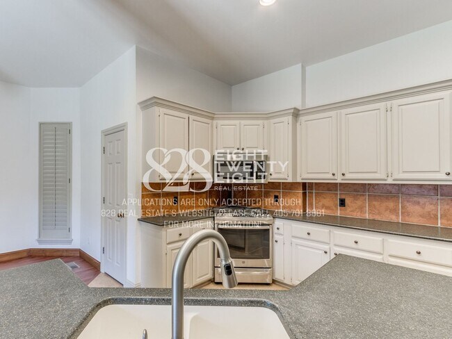 Building Photo - *COMING SOON!* Spacious Two-Story Brick Brookhaven Beauty Available NOW! 3 Bed/2.5 Bath with All ...