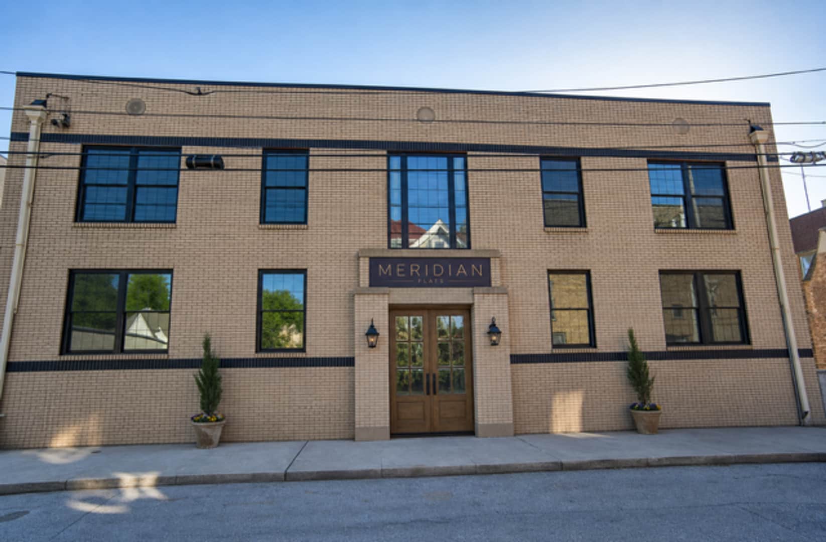 Building Photo - 310-395 Street