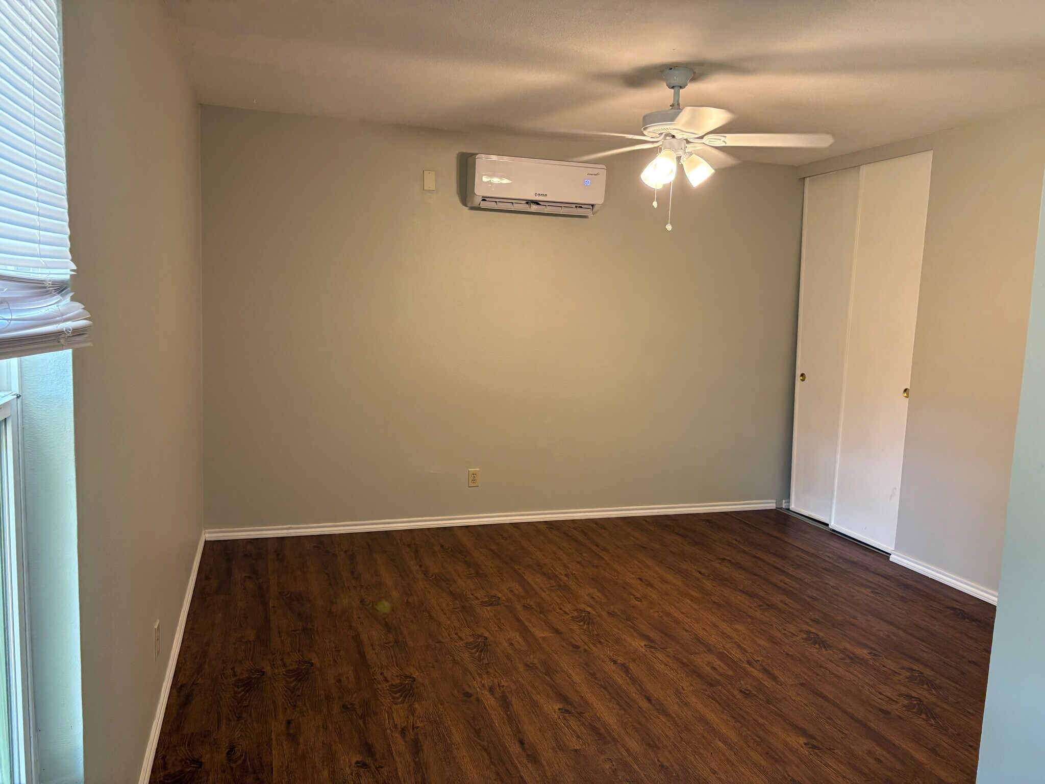 Building Photo - Room in Single Family Home on Congress Ave
