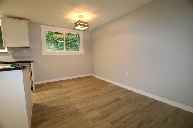 Building Photo - 1232 E Henry Clay Ave
