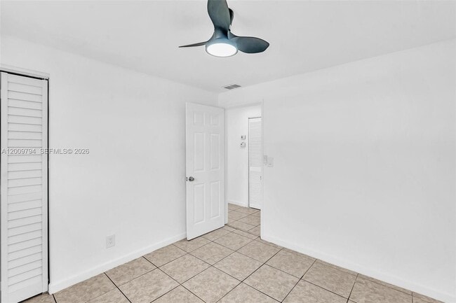 Building Photo - 4156 SW 49th Ct