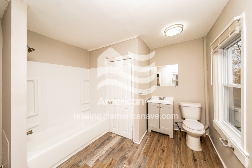 Building Photo - 23 Costar St