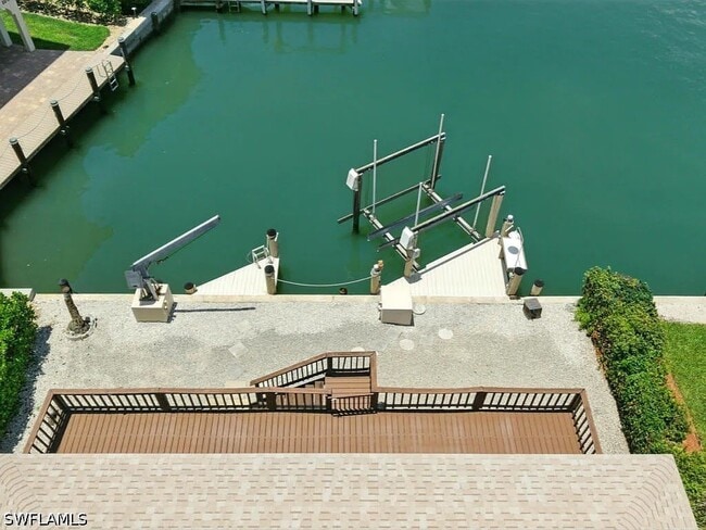 Building Photo - 851 Perrine Ct