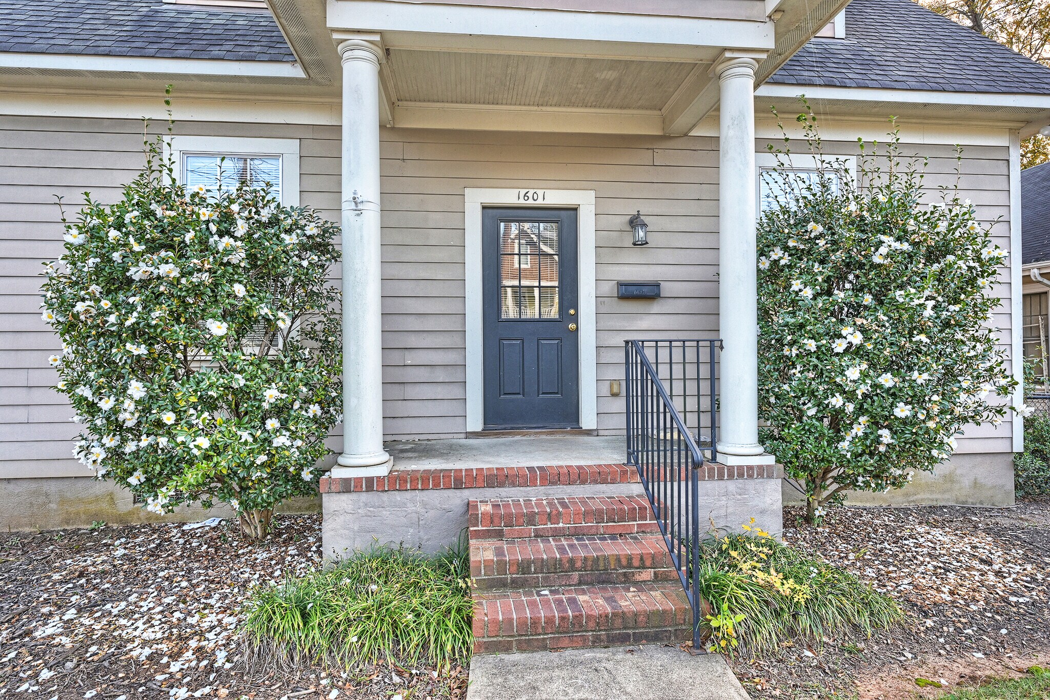 Building Photo - 1601 Wilmore Dr
