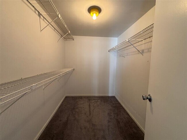 Building Photo - 1370 S Ocean Blvd