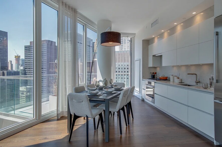 Building Photo - East 44th Street