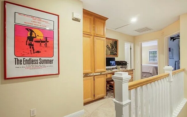 Building Photo - 43 Chapital